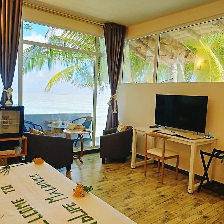 Island Life Maldives Retreat & Spa Magoodhoo Ngoại thất bức ảnh