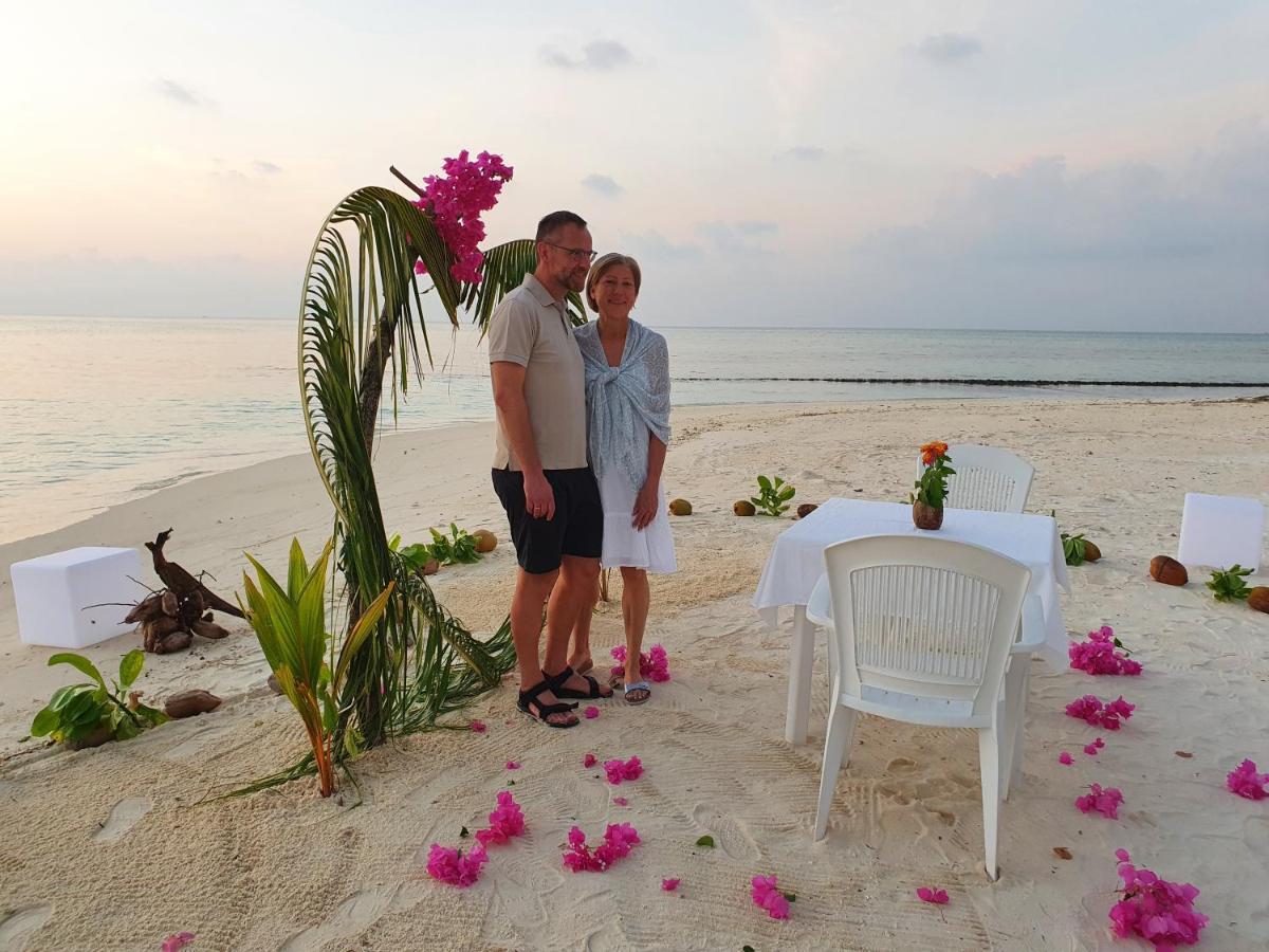 Island Life Maldives Retreat & Spa Magoodhoo Ngoại thất bức ảnh