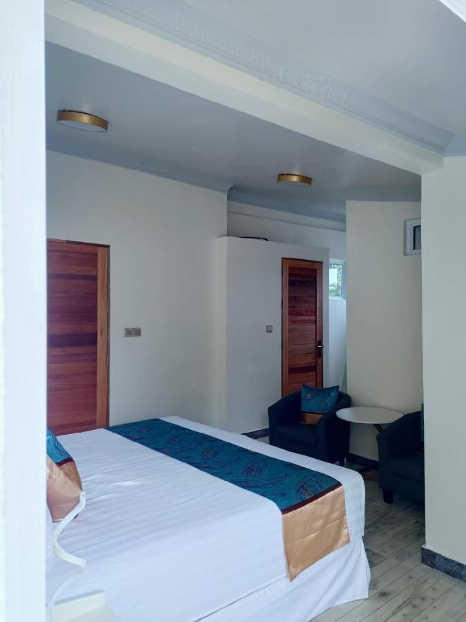 Island Life Maldives Retreat & Spa Magoodhoo Ngoại thất bức ảnh