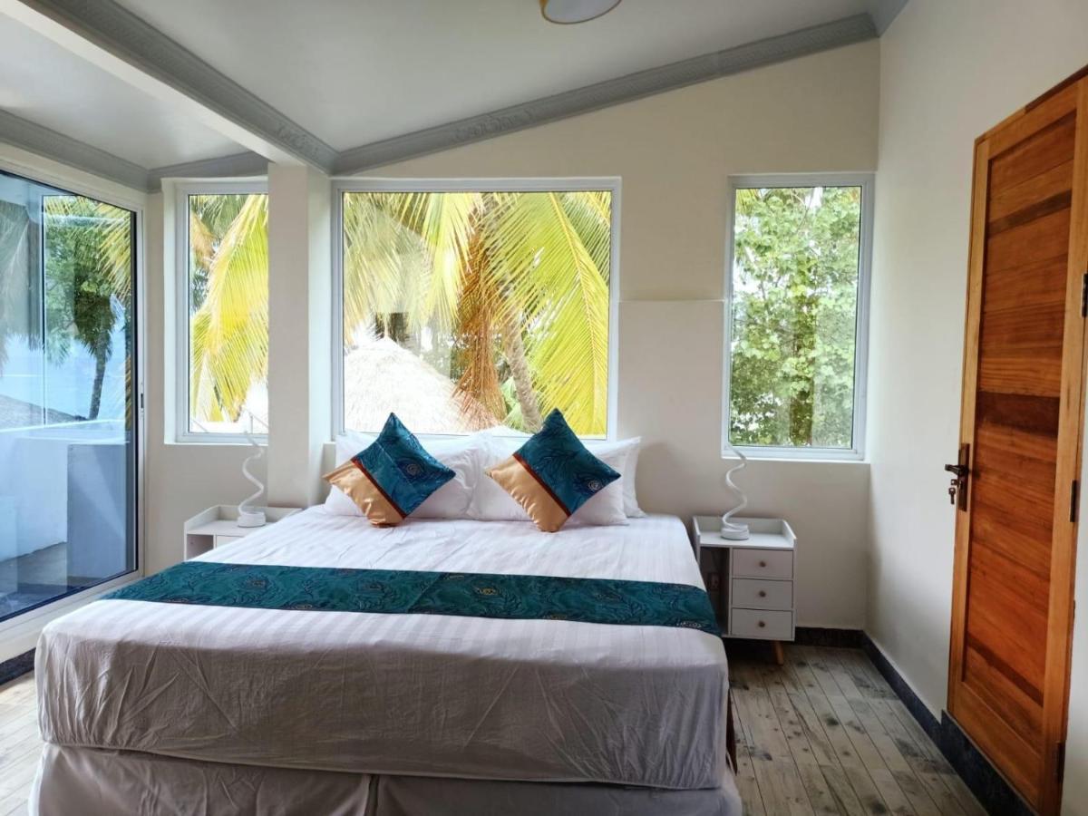 Island Life Maldives Retreat & Spa Magoodhoo Ngoại thất bức ảnh
