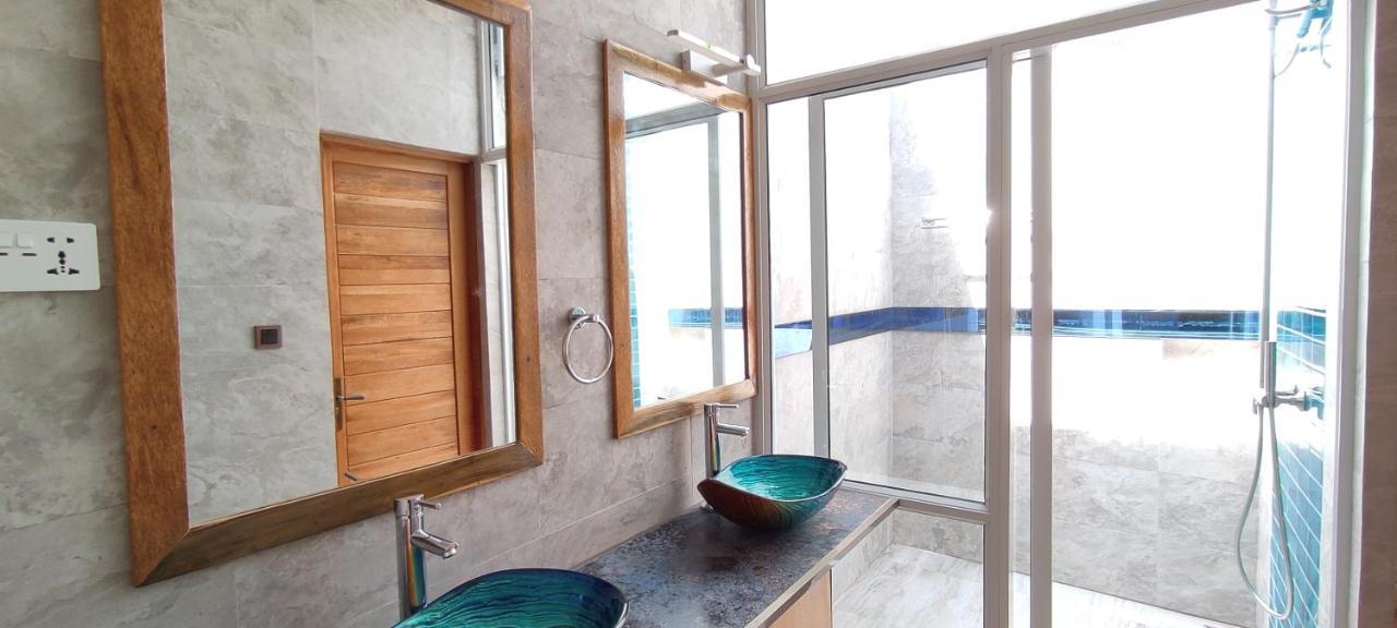 Island Life Maldives Retreat & Spa Magoodhoo Ngoại thất bức ảnh